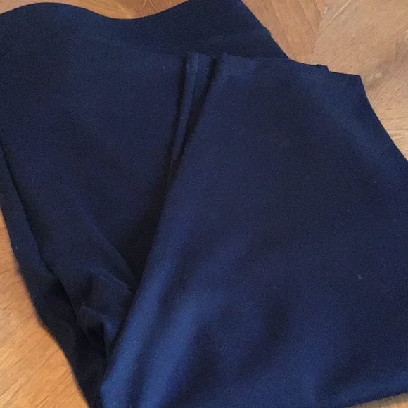 ❤️TORRID PIXIE SHORT STRETCH CAPRIS - Picture 4 of 4